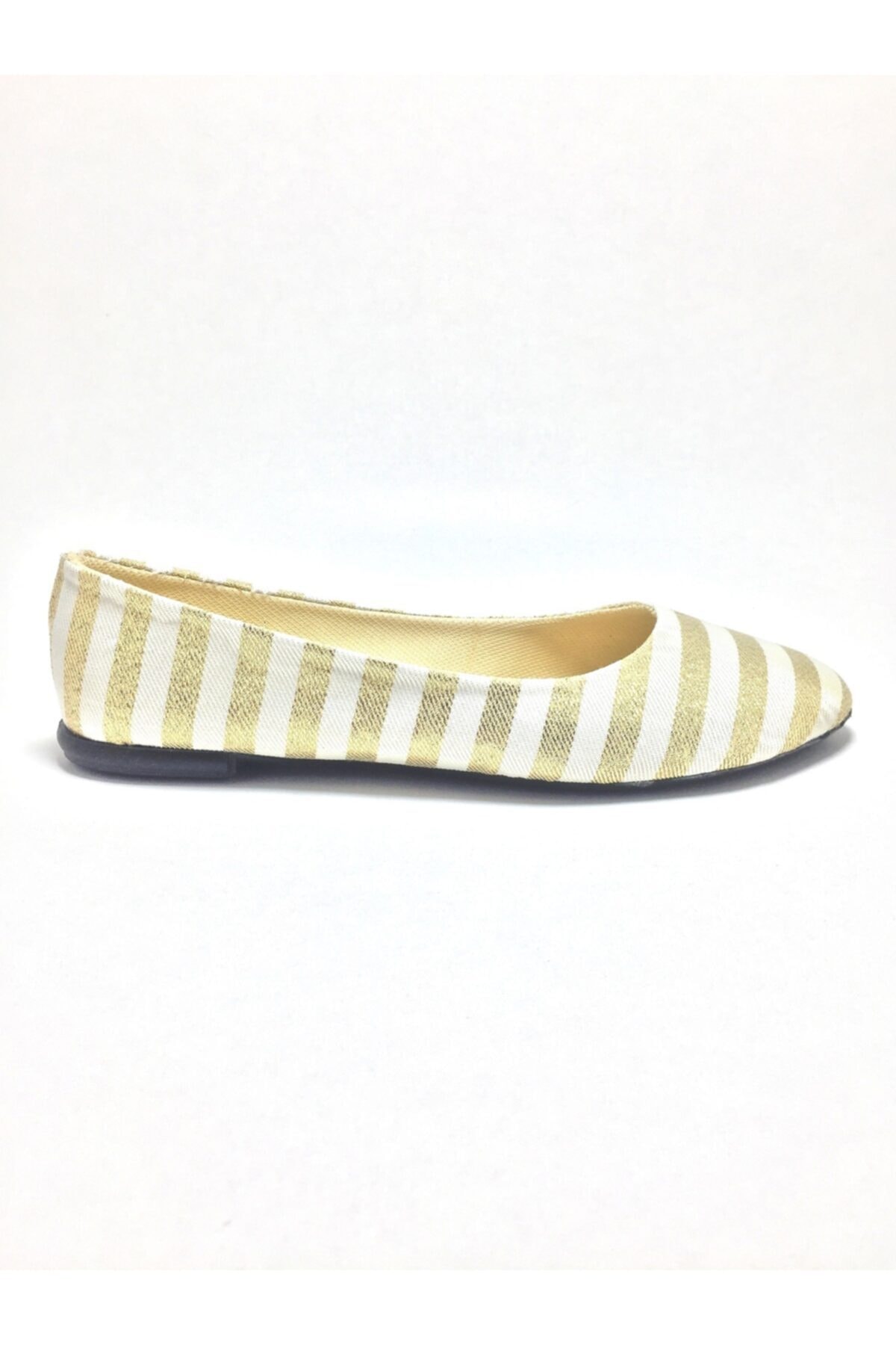 Golden Lines Delicate Shoes